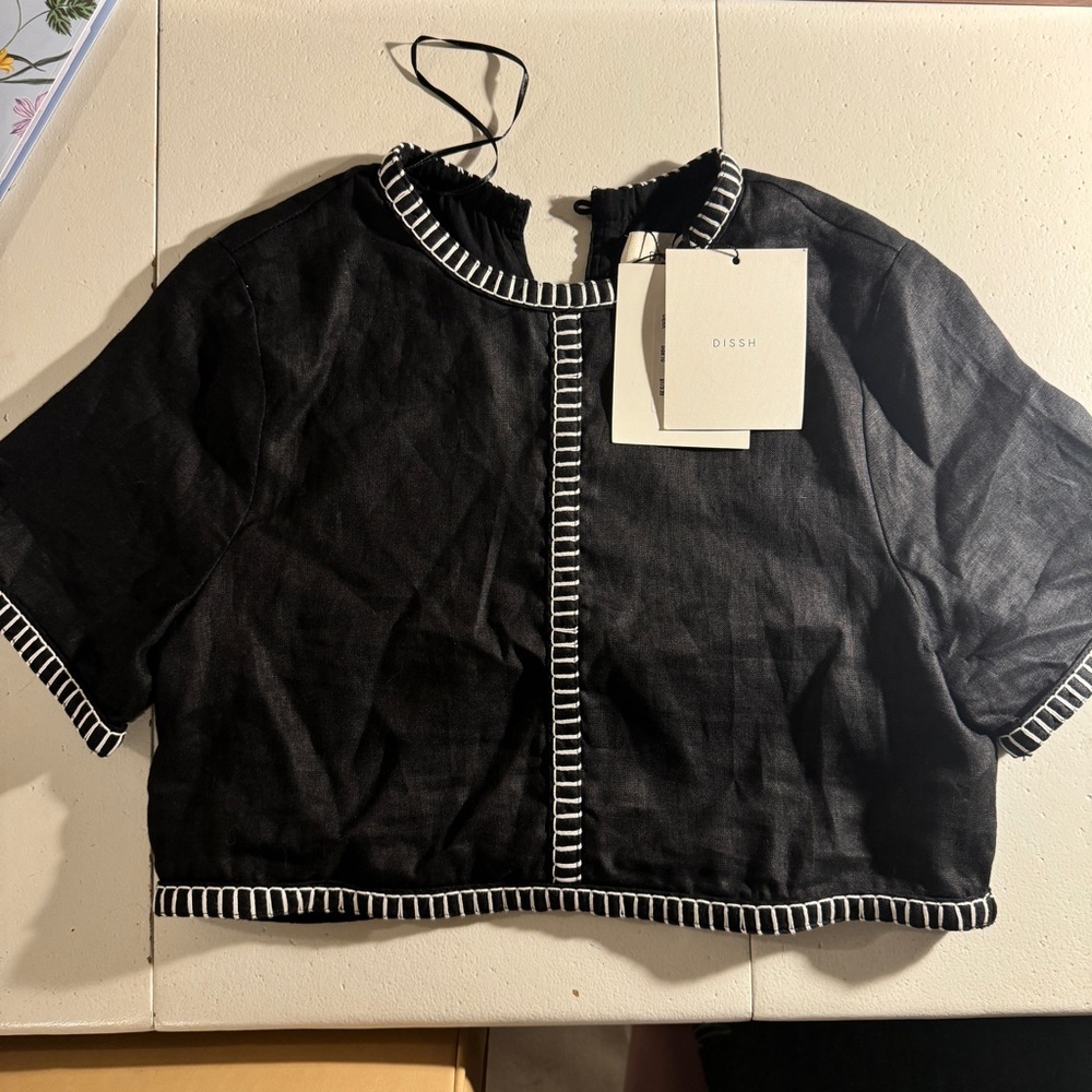 Dissh brand new w tags black bella linen crop top contrast stitch size US 2 XS